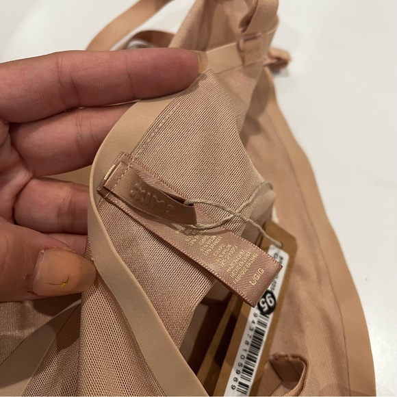 New Skims by Kim Kardashian Sheer Sculpt Bandeau Bra in Clay Large - Picture 4 of 6